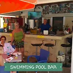 Chris's Kyklades * Paralimni