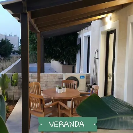 Chris's Kyklades Appartement Paralímni