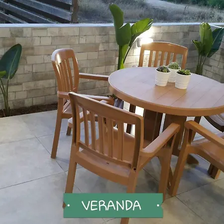 Chris's Kyklades Appartement Paralímni