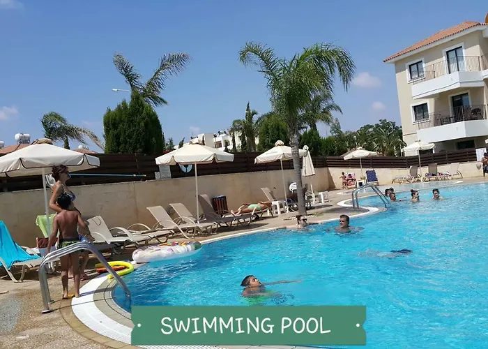 Chris's Kyklades * Paralimni