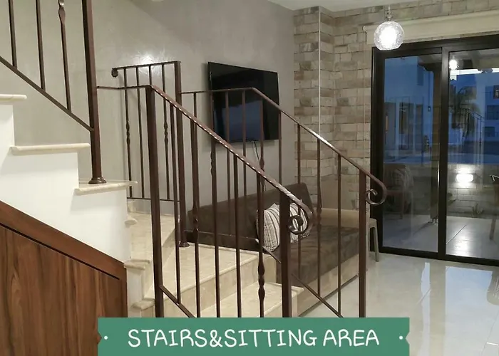 Chris's Kyklades パラリムニ